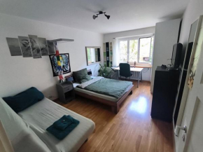 Cozy Central Home with balcony